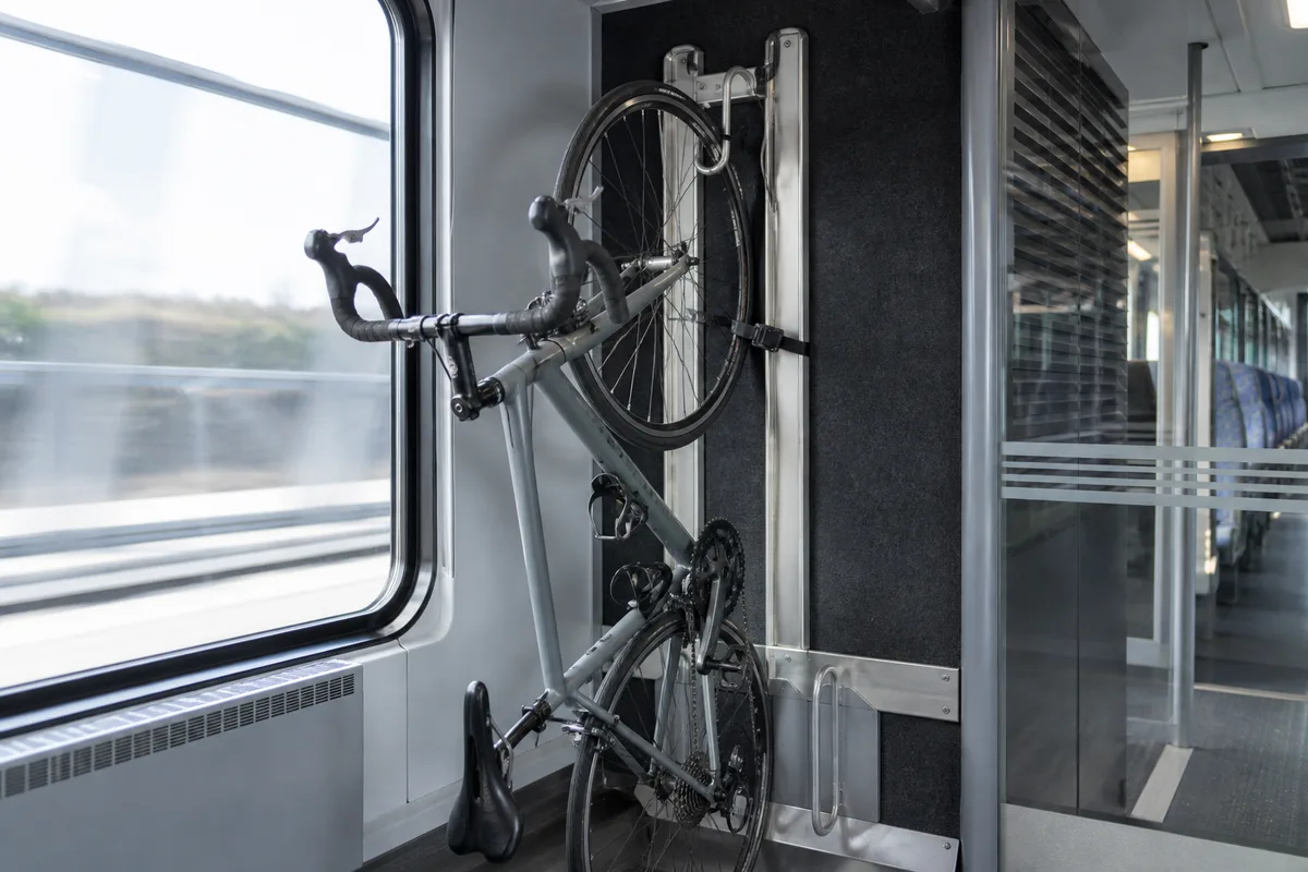Vélo dans le train : règles SNCF, réservation et tarifs